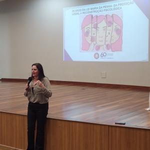 Imagem da notícia AGOSTO LILÁS: ESPECIALISTAS DIALOGAM SOBRE OS 20 ANOS DA LEI MARIA DA PENHA