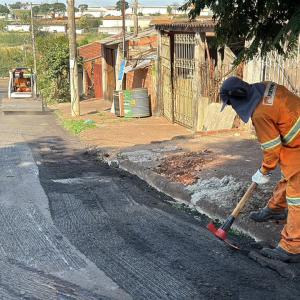 Imagem da notícia PREFEITURA DÁ INÍCIO ÀS OBRAS DE RECAPE DE ONZE BAIRROS DA CIDADE