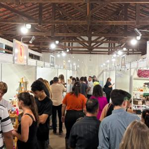 Imagem da notícia PREFEITURA E SEBRAE AMPLIAM OPORTUNIDADES PARA MICROEMPREENDEDORES DURANTE A EXPOJAHU