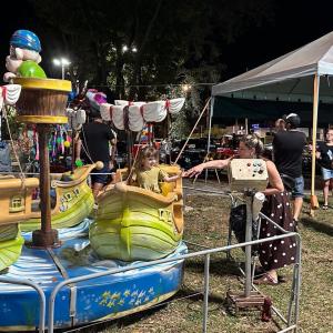 Imagem da notícia FIM DE SEMANA DE CARROS ANTIGOS, MÚSICA E MUITA GENTE NA PRAÇA DO MUSEU