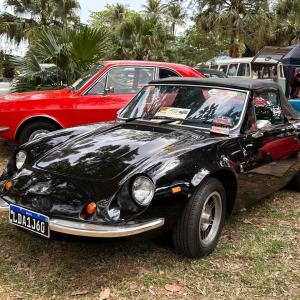 Imagem da notícia FIM DE SEMANA DE CARROS ANTIGOS, MÚSICA E MUITA GENTE NA PRAÇA DO MUSEU