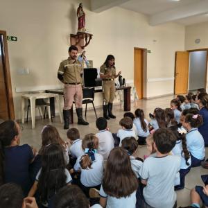 Imagem da notícia ESCOLA RECEBE PALESTRA SOBRE SEGURANÇA NO TRÂNSITO
