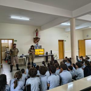 Imagem da notícia ESCOLA RECEBE PALESTRA SOBRE SEGURANÇA NO TRÂNSITO