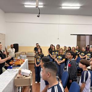 Imagem da notícia SPELLING BEE PREMIA ALUNOS DA REDE MUNICIPAL DE ENSINO