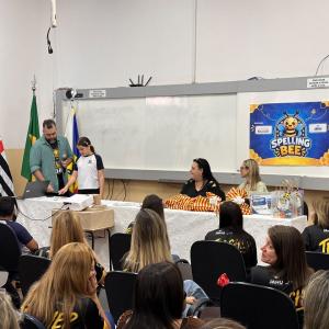 Imagem da notícia SPELLING BEE PREMIA ALUNOS DA REDE MUNICIPAL DE ENSINO