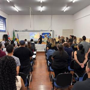 Imagem da notícia SPELLING BEE PREMIA ALUNOS DA REDE MUNICIPAL DE ENSINO