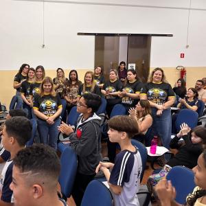 Imagem da notícia SPELLING BEE PREMIA ALUNOS DA REDE MUNICIPAL DE ENSINO
