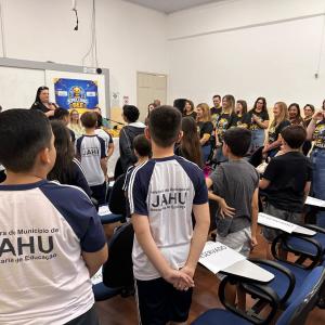 Imagem da notícia SPELLING BEE PREMIA ALUNOS DA REDE MUNICIPAL DE ENSINO