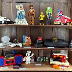 Imagem da notícia LEMBRA DE COMO ERA BRINCAR ANTIGAMENTE? EXPOSIÇÃO REÚNE BRINQUEDOS QUE MARCARAM GERAÇÕES