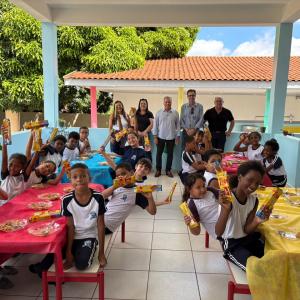 Imagem da notícia MERENDA ESPECIAL DE DIA DAS CRIANÇAS COMEÇA A SER SERVIDA EM ESCOLAS PÚBLICAS DA CIDADE