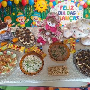 Imagem da notícia ALUNOS DA REDE MUNICIPAL RECEBEM DOCES EM COMEMORAÇÃO AO DIA DAS CRIANÇAS!