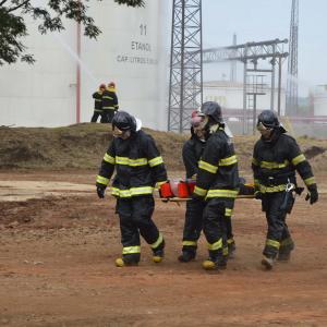 Imagem da notícia Simulado de incêndio organizado pela Raízen conta com a participação do Corpo de Bombeiros e SAMU