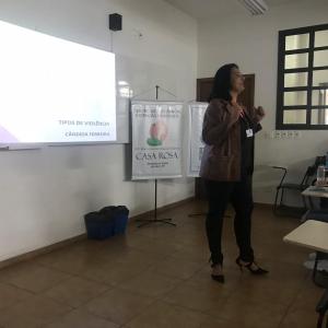 Imagem da notícia Secretaria de Políticas Públicas para Mulheres: orientação sobre violência doméstica