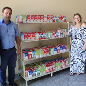 Imagem da notícia Semana do Idoso arrecada 733 litros leite para doação