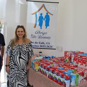 Imagem da notícia Semana do Idoso arrecada 733 litros leite para doação