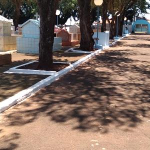 Imagem da notícia Feriado de Finados: Prefeitura prepara Cemitérios Municipais