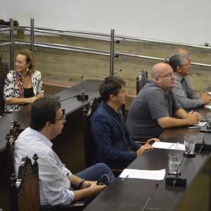 Imagem da notícia Prefeitura participa da discussão sobre o projeto de lei das atividades dos ambulantes