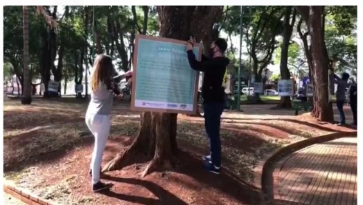 CARTAZES FEITOS POR CRIANÇAS CONTAM HISTÓRIA DE JAHU