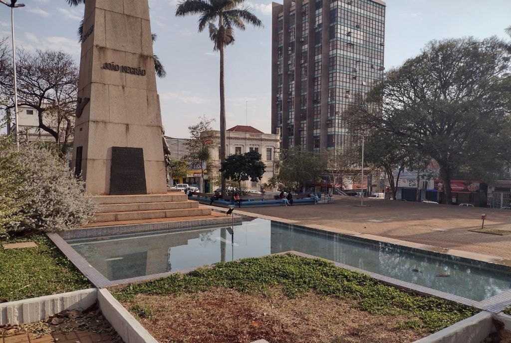 PRAÇA DA MATRIZ PASSA POR REVITALIZAÇÃO