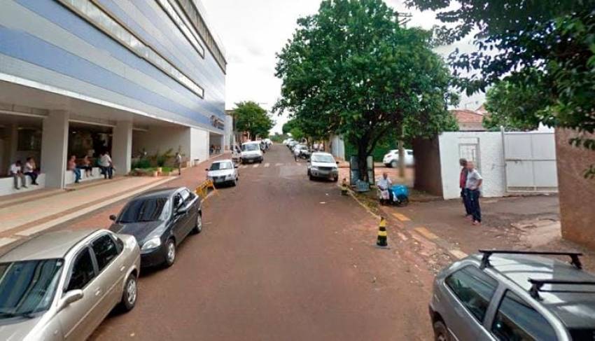 RUA VITOR BURJATO PASSA POR RECUPERAÇÃO ASFÁLTICA