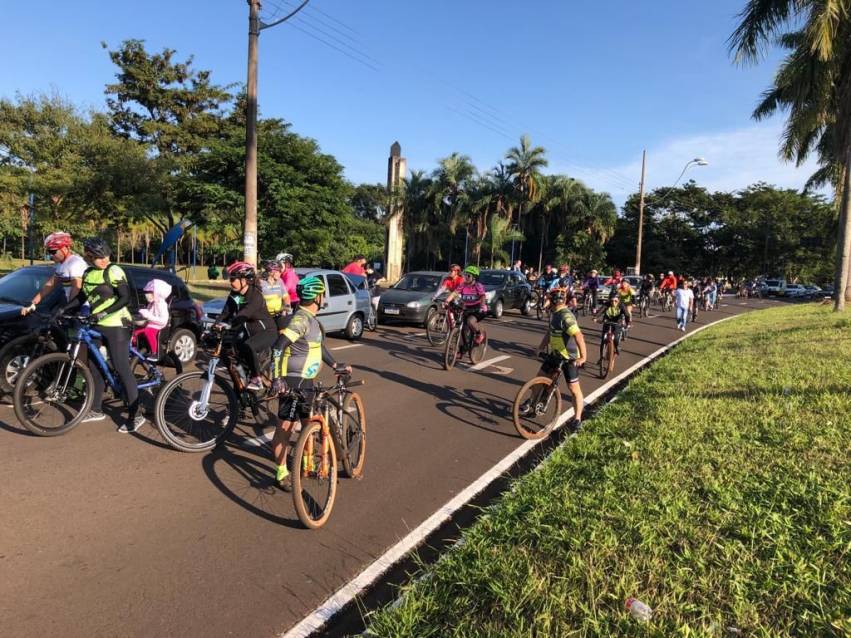 PASSEIO CICLÍSTICO MARCA ABERTURA DA SEMANA DE MEIO AMBIENTE  