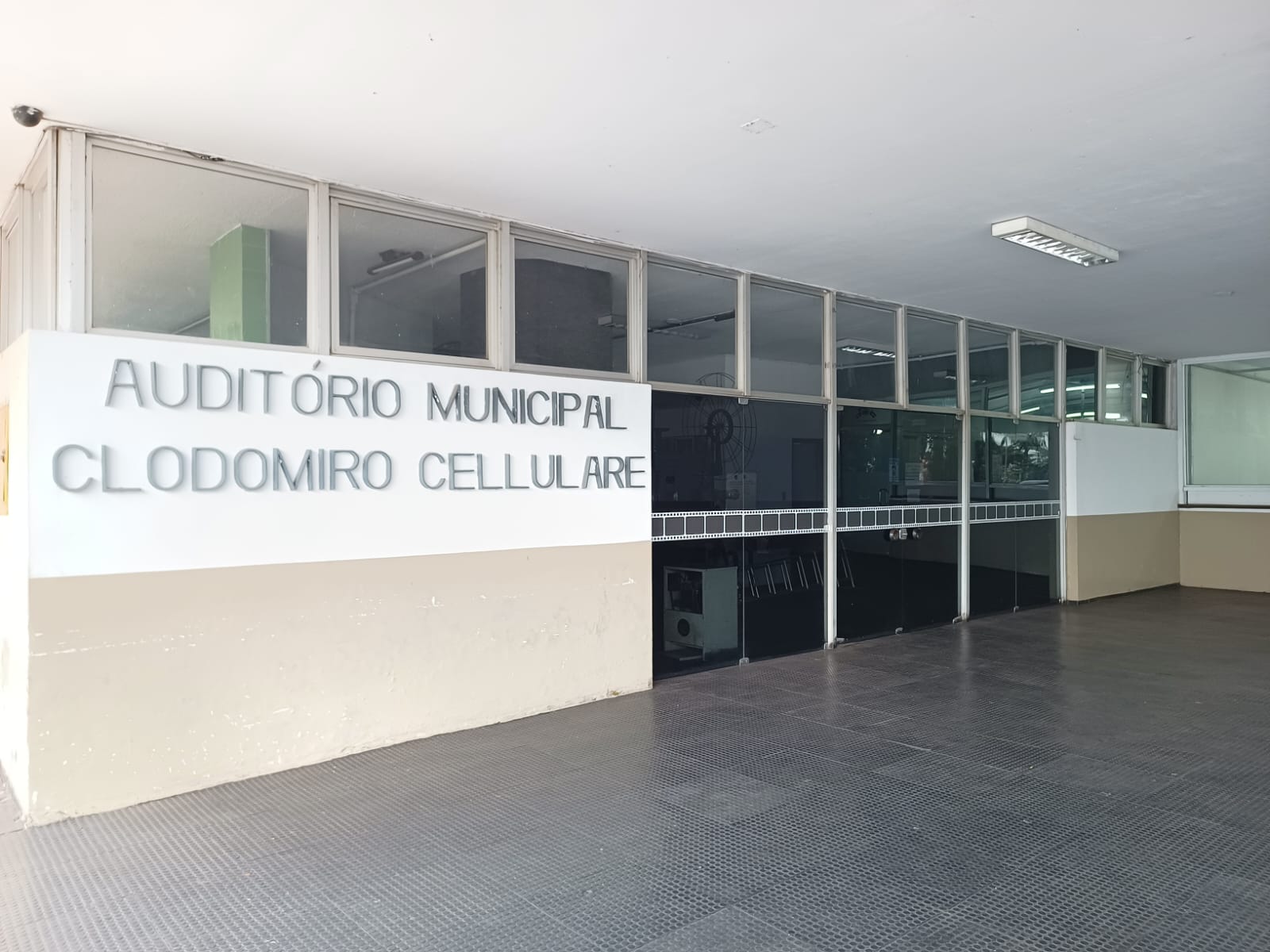 CINEMA MUNICIPAL VOLTA A FUNCIONAR COM PROGRAMAÇÃO PARA AS CRIANÇAS