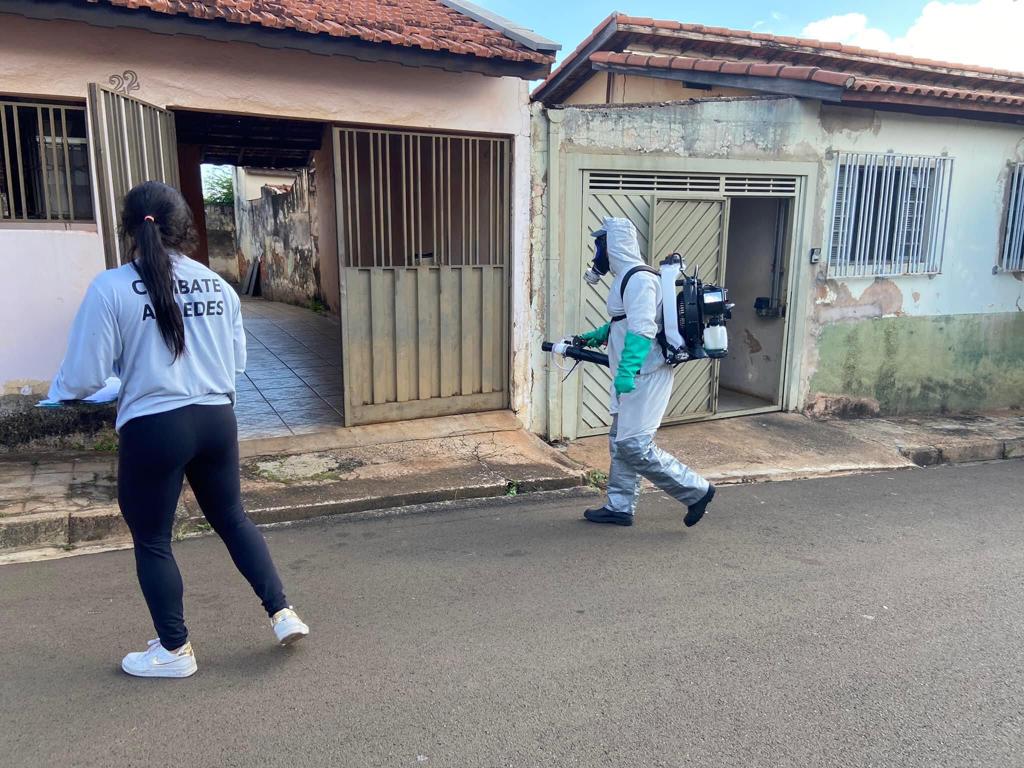 AÇÕES DE COMBATE À DENGUE NOS BAIRROS