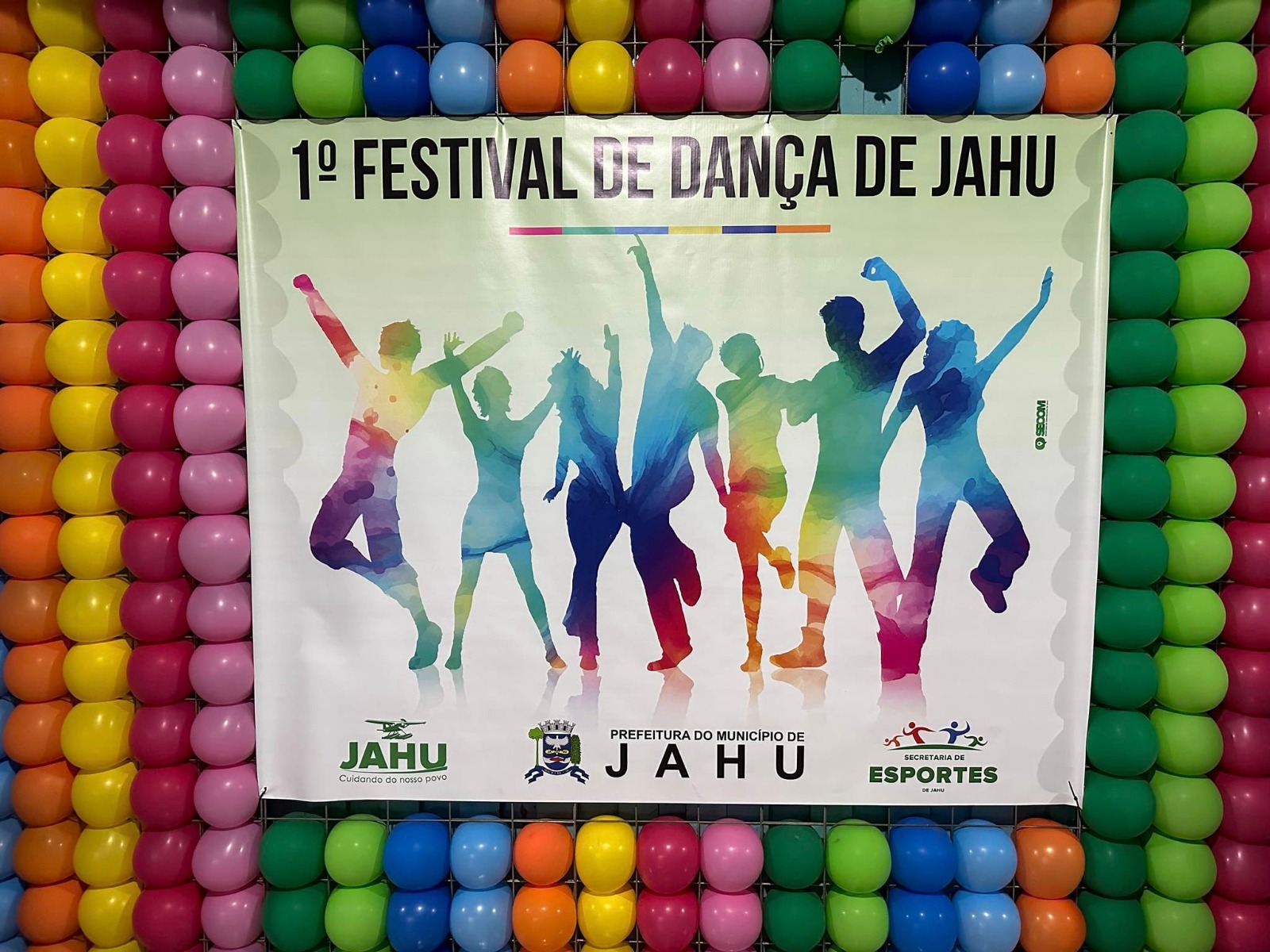 OS EMBALOS DE SÁBADO À NOITE: 1º FESTIVAL DE DANÇA DE JAHU AGITA A CIDADE