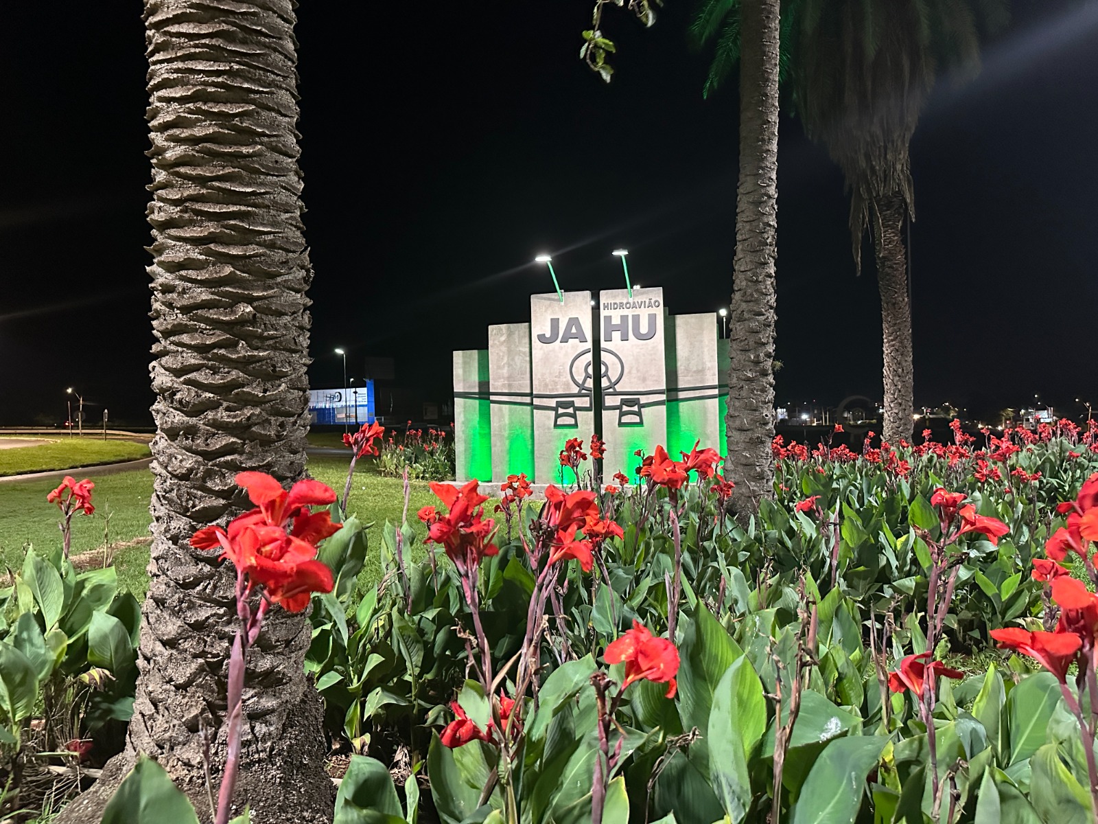 A AVENIDA ANA CLAUDINA GANHOU UM NOVO MONUMENTO!