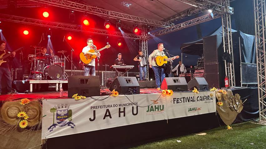 CONCURSO DO FESTIVAL CAIPIRA REÚNE VIOLEIROS DE VÁRIAS REGIÕES