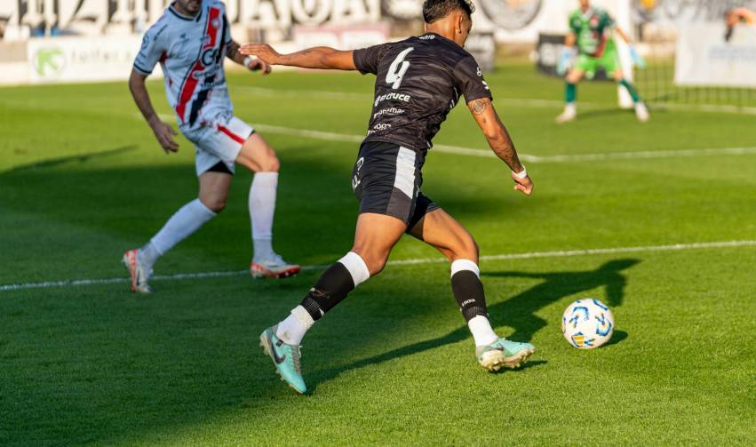 SANTA HELENA E CASA DAS MANGUEIRAS DECIDEM O CAMPEONATO JAUENSE DE FUTEBOL