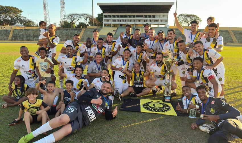 CASA DAS MANGUEIRAS VENCE O CAMPEONATO JAUENSE DE FUTEBOL