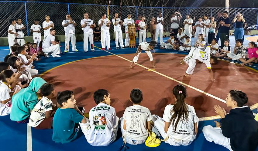 AGORA TEM CAPOEIRA NA QUADRA DO MARIA LUIZA IV!