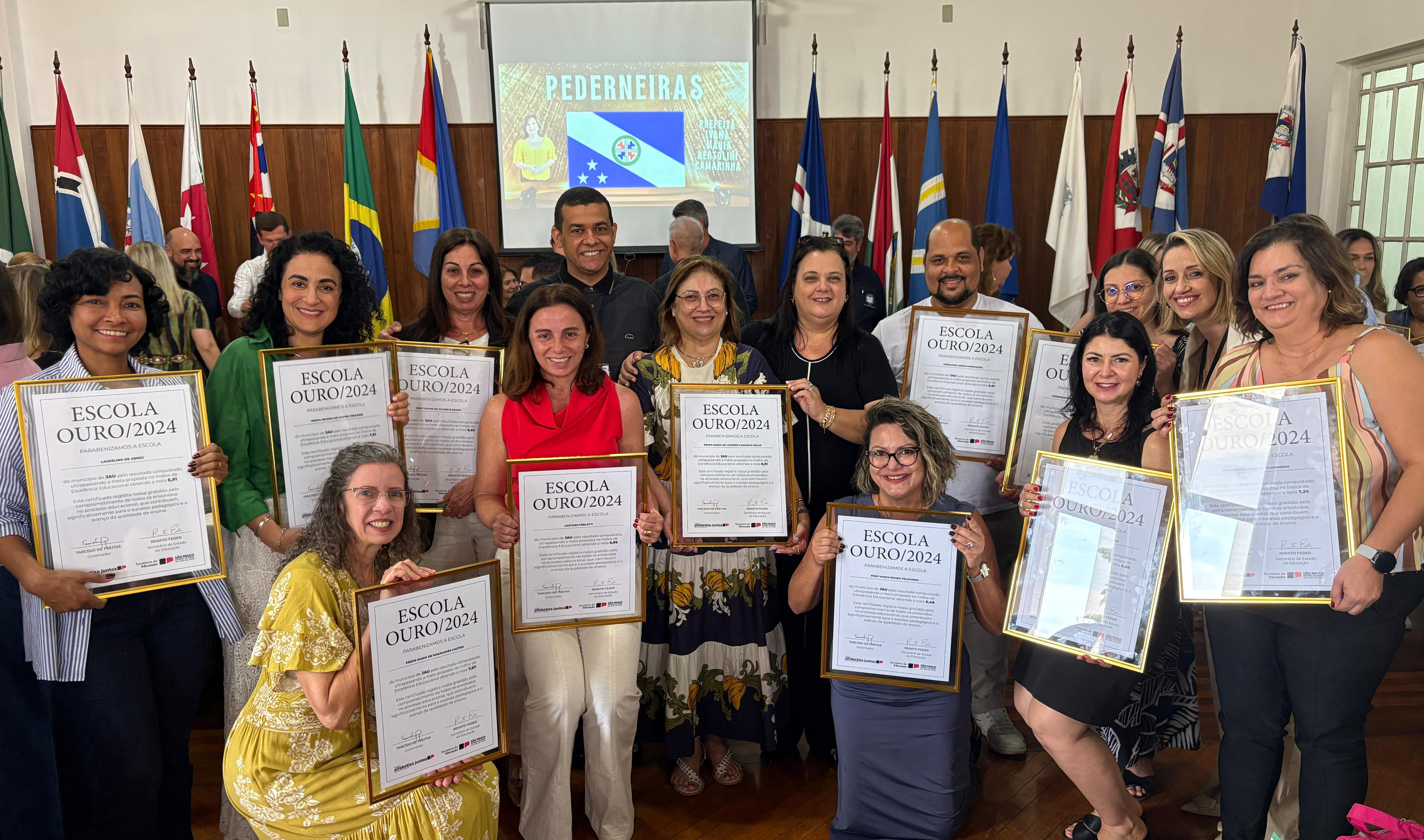ESCOLAS DE JAHU RECEBEM PRÊMIO DE EXCELÊNCIA EDUCACIONAL