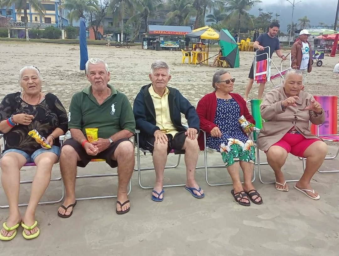 VILA DIGNIDADE NA PRAIA: VISITA CHEGA AO FIM