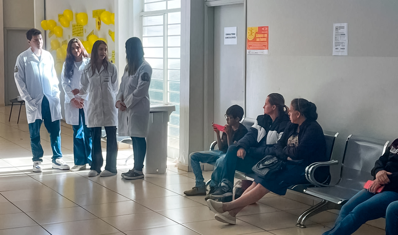 SETEMBRO AMARELO: PALESTRA NA USF DO PEDRO OMETTO PAUTA CUIDADOS COM A SAÚDE MENTAL