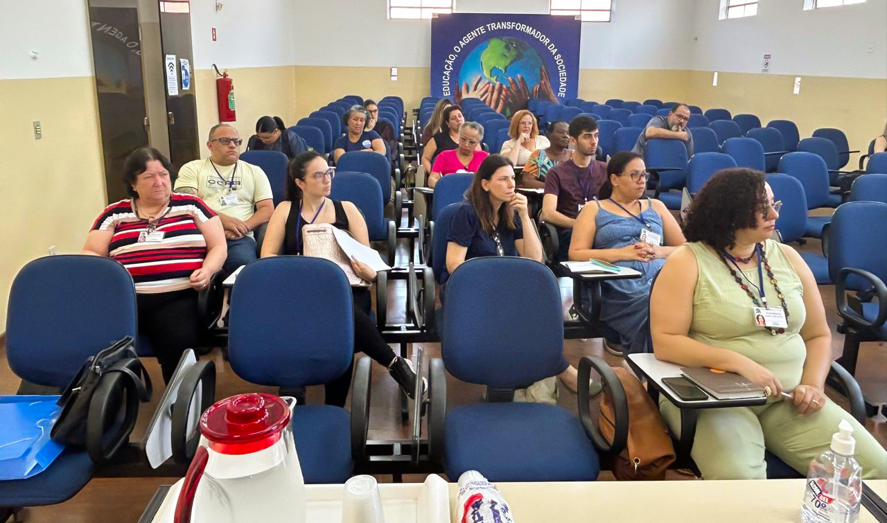 PLANO DECENAL SOCIOEDUCATIVO: TRABALHO COLETIVO EM PROL DA INFÂNCIA E JUVENTUDE