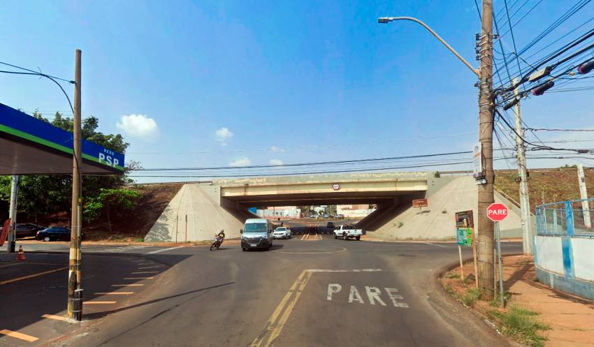 PREFEITURA CONDUZ ESTUDO DE TRÁFEGO NO VIADUTO DA CAETANO PERLATTI