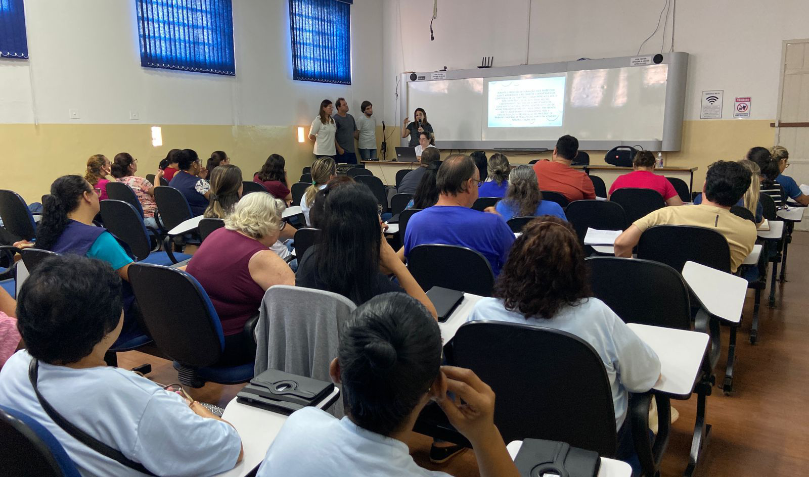 PROFISSIONAIS DA SAÚDE PASSAM POR CAPACITAÇÃO PARA MELHORAR ATENDIMENTO NOS BAIRROS