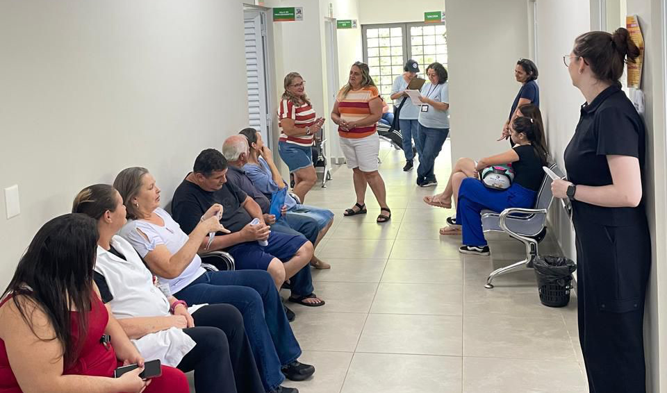 USF SANTA HELENA ORIENTA PACIENTES SOBRE DSTs