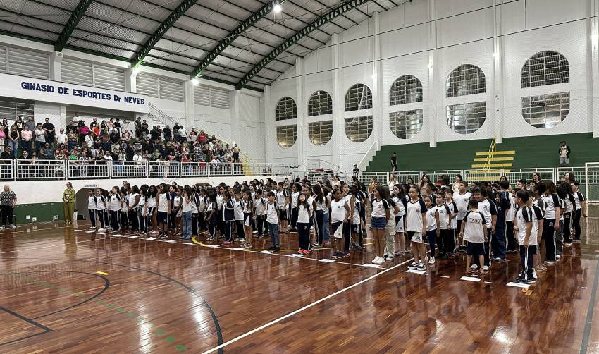  ‘PROGRAMA BOMBEIRO NA ESCOLA’ FORMA ALUNOS DE MAIS OITO ESCOLAS