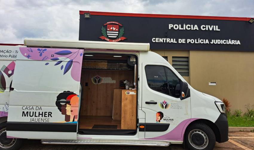 AÇÃO ITINERANTE: SERVIÇOS E ORIENTAÇÕES PARA MULHERES NA DDM