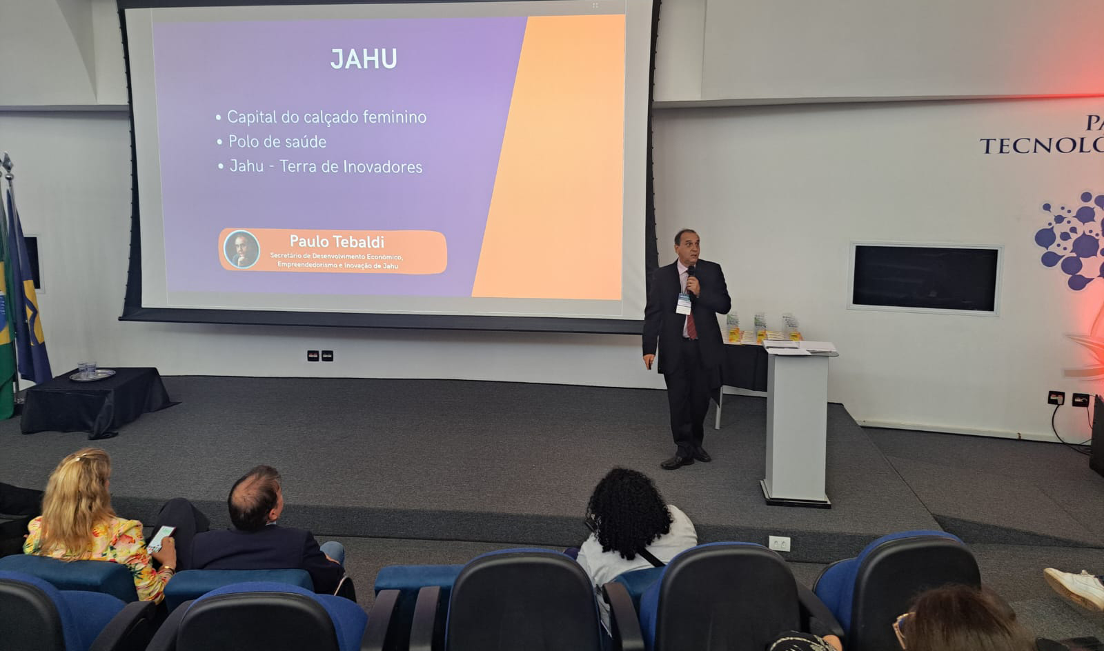 JAHU PARTICIPA DO 'FÓRUM DE CIDADES DIGITAIS E INTELIGENTES'