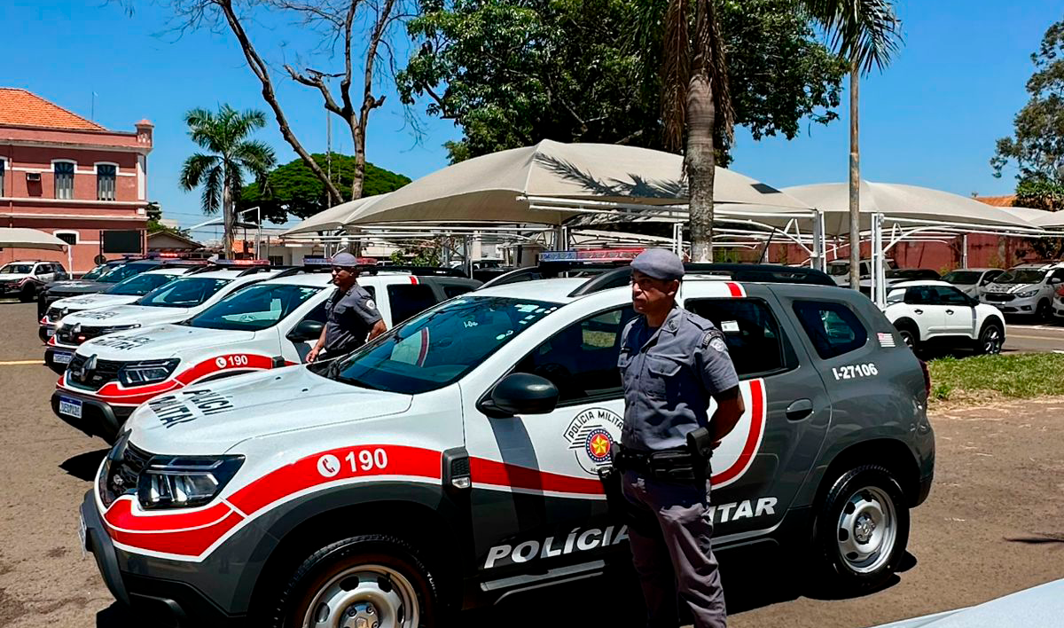 POLÍCIA MILITAR RECEBE NOVAS VIATURAS