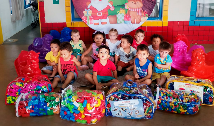 PREFEITURA ENTREGA NOVOS BRINQUEDOS PARA AS CRECHES MUNICIPAIS