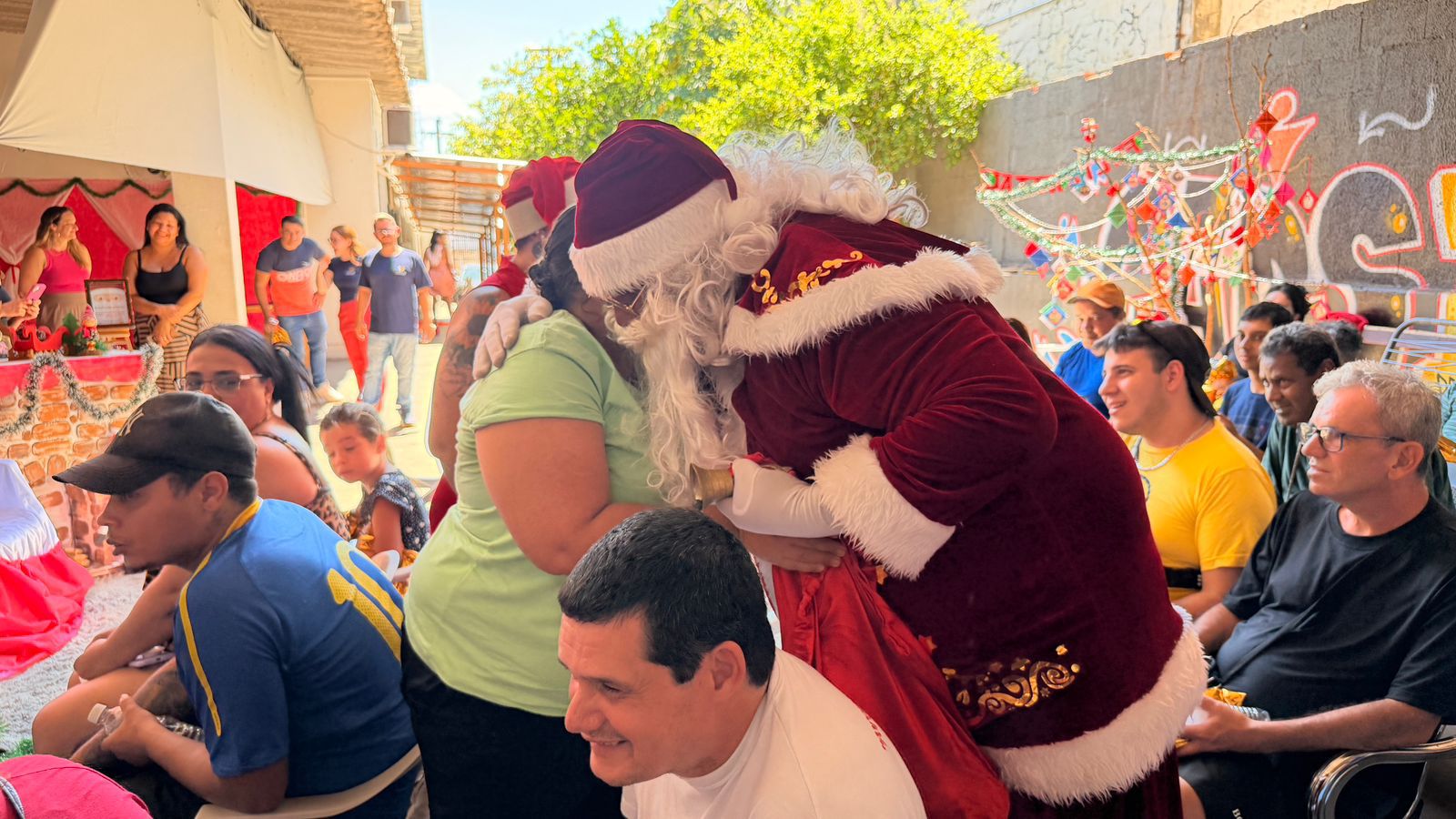 CAPS II - MANHÃ ESPECIAL DE NATAL PARA PACIENTES E FAMILIARES