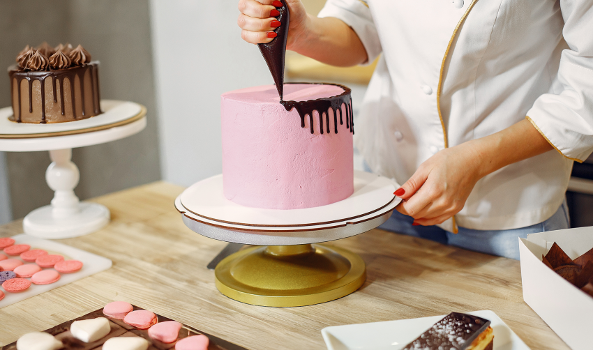  APRENDA TÉCNICAS DE CONFEITARIA EM UM CURSO GRATUITO!