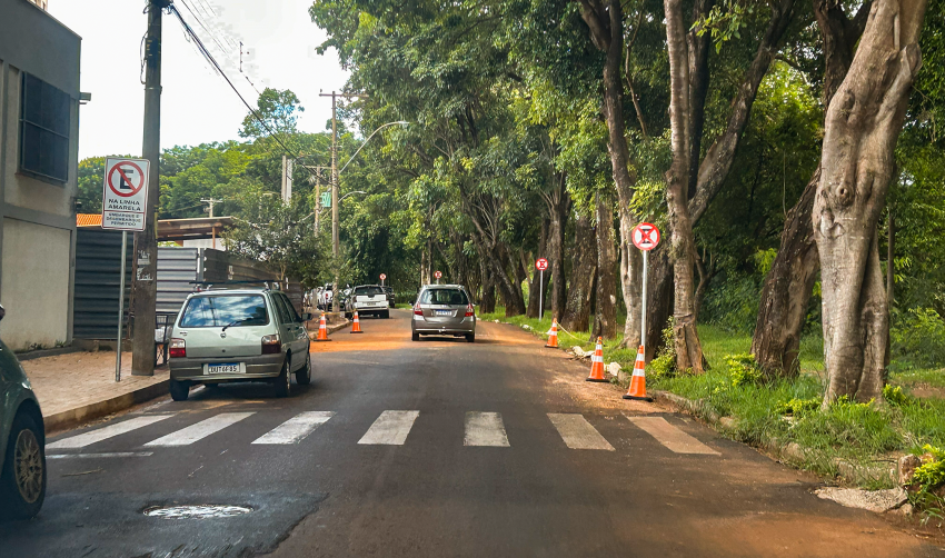 TRECHO DA AVENIDA RODOLFO MAGNANI TERÁ PROIBIÇÃO TEMPORÁRIA DE ESTACIONAMENTO
