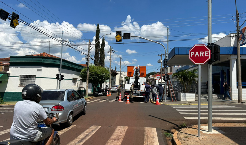 SEMÁFORO DA RUA SETE DE SETEMBRO ENTRA EM FUNCIONAMENTO NA PRÓXIMA SEGUNDA-FEIRA (23)