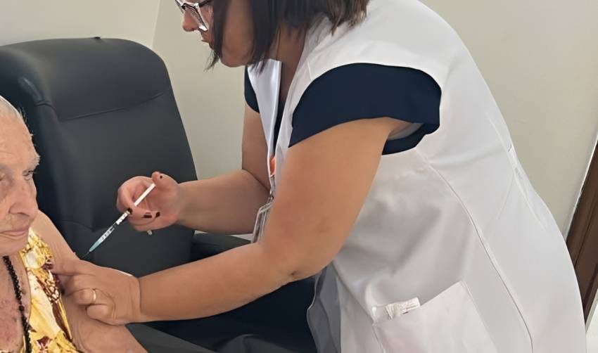 CUIDADO E PROTEÇÃO: IDOSOS DO ABRIGO SÃO LOURENÇO SÃO VACINADOS